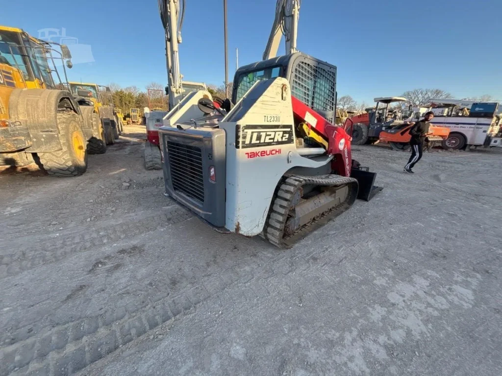 2023 Takeuchi TL12R2